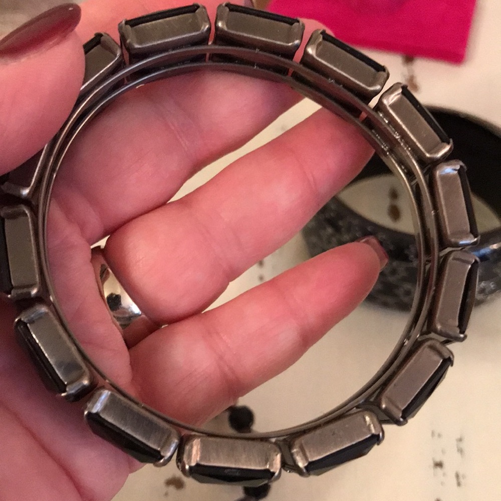 Bracelet lot of 4 black and silver bangle and beaded - Picture 7 of 11